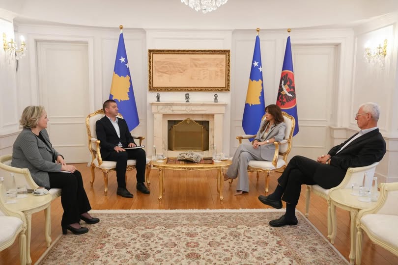U.d. Presidentja Haxhiu priti në takim Kryesuesin dhe Sekretaren e Përgjithshme të Këshillit Konsultativ për Komunitete